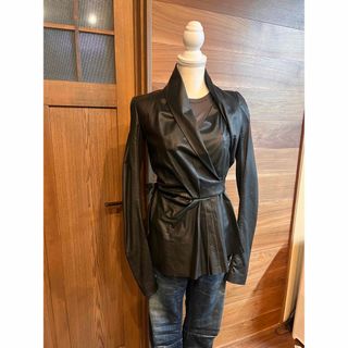 リックオウエンス(Rick Owens)のタグ付き 新品 43万 RickOwens 変形レザージャケット 木製ハンガー付(毛皮/ファーコート)