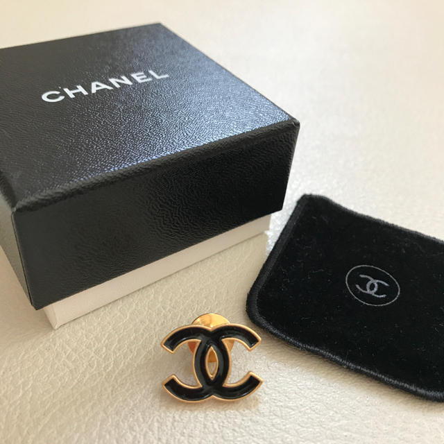 CHANEL(シャネル)の★kelly様専用★CHANEL ピンブローチ レディースのアクセサリー(ブローチ/コサージュ)の商品写真