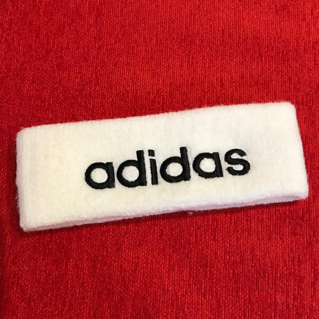 adidas(アディダス)の値下げ!!今月末まで2980円→2700円 adidas ヘアバンド(白) レディースのヘアアクセサリー(ヘアバンド)の商品写真