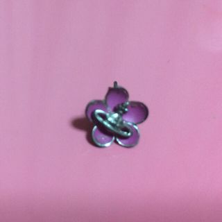 ヴィヴィアン(Vivienne Westwood) ピアス(フラワー)の通販 6点