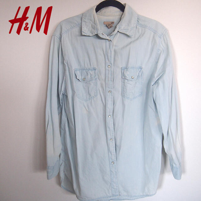 H&M(エイチアンドエム)のH＆Ｍ デニムダメージシャツ ビッグ レディースのトップス(シャツ/ブラウス(長袖/七分))の商品写真