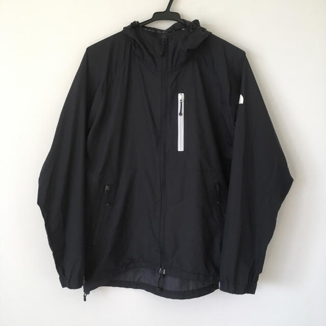 THE NORTH FACE薄手ナイロンパーカー海外購入