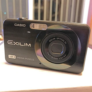 カシオ(CASIO)の【デジタルカメラ】カシオエクシリムＥＸ－Ｚ９０ＢＫ(コンパクトデジタルカメラ)