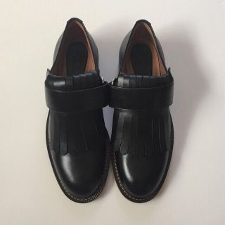 マルニ(Marni)のお値下げ新品【MARNI】フリンジレザーローファー(ローファー/革靴)