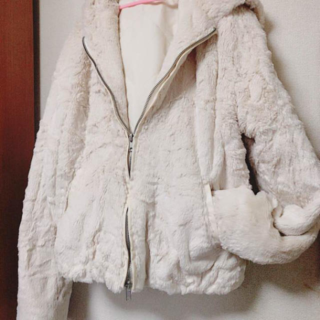 INGNI(イング)のINGNI ファーコート レディースのジャケット/アウター(毛皮/ファーコート)の商品写真