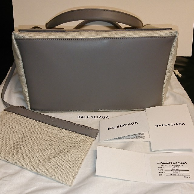 BALENCIAGA BAG(バレンシアガバッグ)の新品、未使用、バレンシアガ  S グレー(希少)トート レディースのバッグ(ハンドバッグ)の商品写真