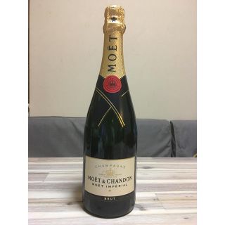 モエエシャンドン(MOËT & CHANDON)のにぃに☆様専用【シャンパン】モエ・シャンドン 750ml(シャンパン/スパークリングワイン)