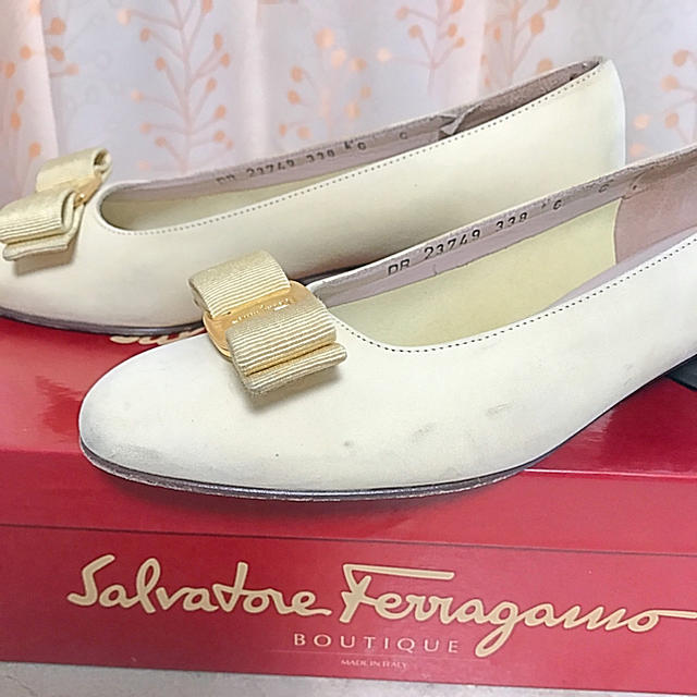 Salvatore Ferragamo(サルヴァトーレフェラガモ)のフェラガモ パンプス レディースの靴/シューズ(ハイヒール/パンプス)の商品写真