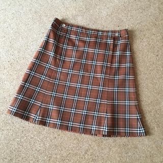 バーバリー(BURBERRY)の美品 BURBERRY BLUE LABEL ウールスカート(ひざ丈スカート)