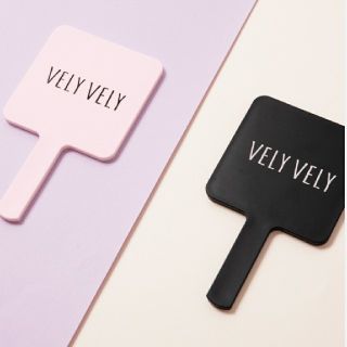 残り1つ☆新品♪オルチャン愛用♪VELY VELY ブリブリのハンドミラー★(ミラー)