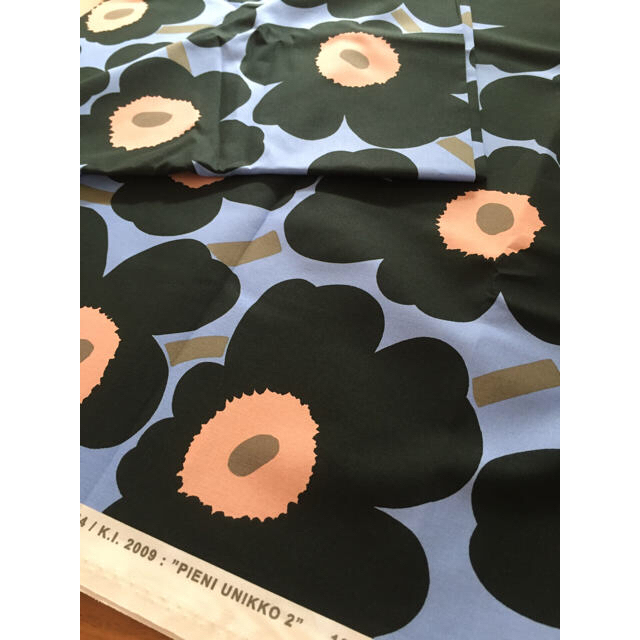 marimekko(マリメッコ)の＊ marimekko ピエニ ウニッコ 生地 70×50＊ ハンドメイドの素材/材料(生地/糸)の商品写真