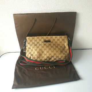 グッチ(Gucci)のグッチ　ショルダーバッグ　肩掛け　使用頻度極少(ショルダーバッグ)