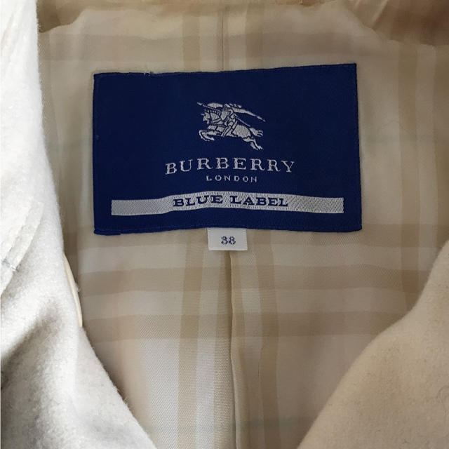 BURBERRY BLUE LABEL(バーバリーブルーレーベル)のバーバリーブルーレーベル ウールコート 38サイズ オフホワイト レディース レディースのジャケット/アウター(その他)の商品写真