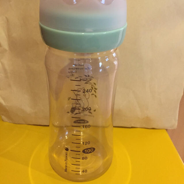 combi(コンビ)のコンビ☆クラシックプー哺乳瓶 キッズ/ベビー/マタニティの授乳/お食事用品(哺乳ビン)の商品写真