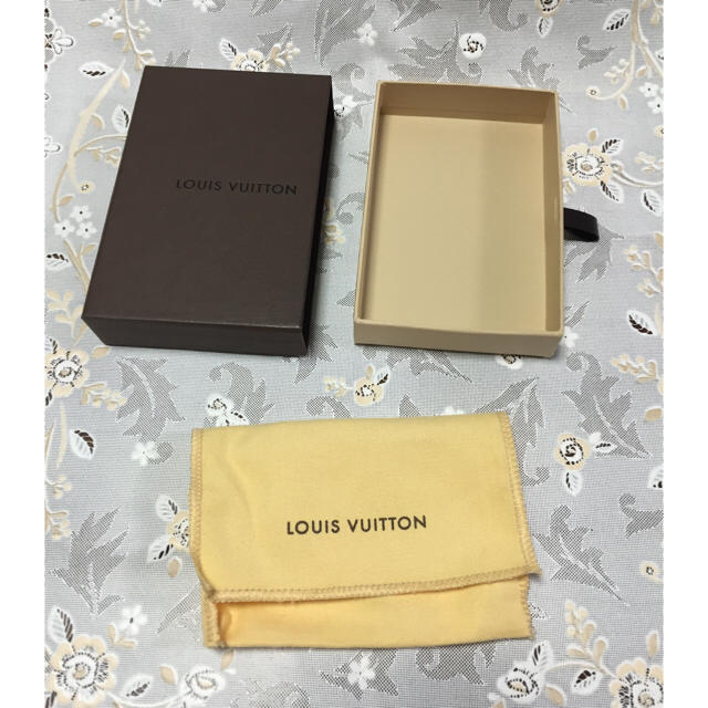 LOUIS VUITTON(ルイヴィトン)のルイヴィトン★空箱②★ 9 x 13.5 x 3 cm レディースのバッグ(ショップ袋)の商品写真