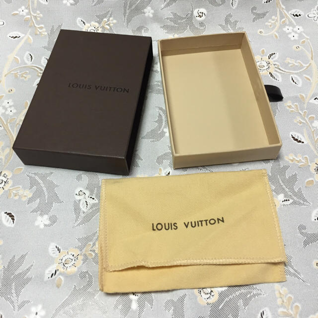 LOUIS VUITTON(ルイヴィトン)のルイヴィトン★空箱③★ 9 x 13.5 x 3 cm レディースのバッグ(ショップ袋)の商品写真