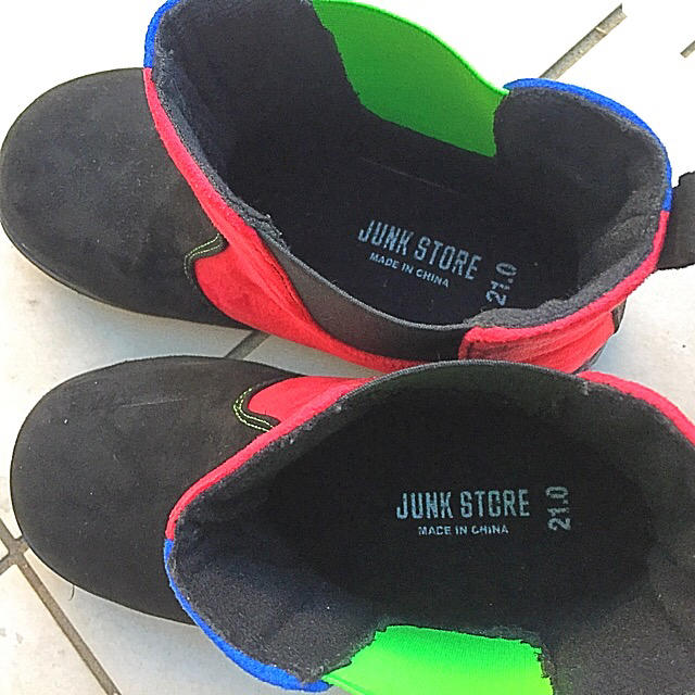 JUNK STORE(ジャンクストアー)のJUNK STORE♡カラフルブーツ  お値下げしました。 キッズ/ベビー/マタニティのキッズ靴/シューズ(15cm~)(ブーツ)の商品写真