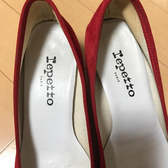 repetto(レペット)のレペット 赤 パンプス 38.5 24センチくらいです。 レディースの靴/シューズ(ハイヒール/パンプス)の商品写真