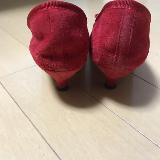 repetto(レペット)のレペット 赤 パンプス 38.5 24センチくらいです。 レディースの靴/シューズ(ハイヒール/パンプス)の商品写真