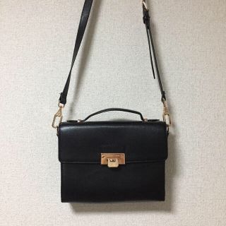 チャールズアンドキース(Charles and Keith)のcharles and keith ショルダーバッグ(ショルダーバッグ)