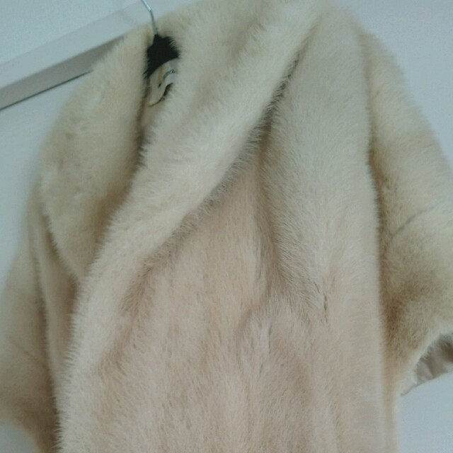 TODAYFUL(トゥデイフル)のヴィンテージリアルファーケープ レディースのジャケット/アウター(毛皮/ファーコート)の商品写真
