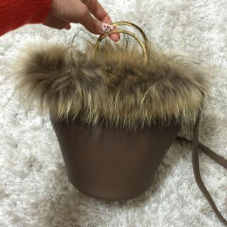 ザラ(ZARA)のファー付きリングハンドバッグ(ハンドバッグ)