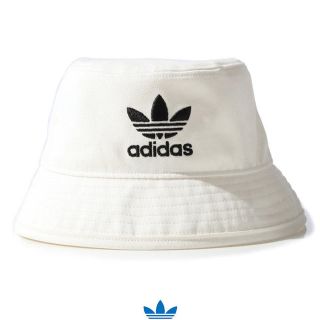 アディダス(adidas)の新品‼︎ アディダス オリジナルス  キャップ バケットハット  ホワイト(キャップ)