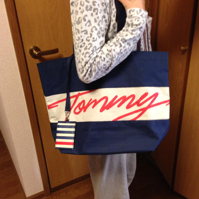 TOMMY HILFIGER(トミーヒルフィガー)のトミーでかバッグ レディースのバッグ(エコバッグ)の商品写真