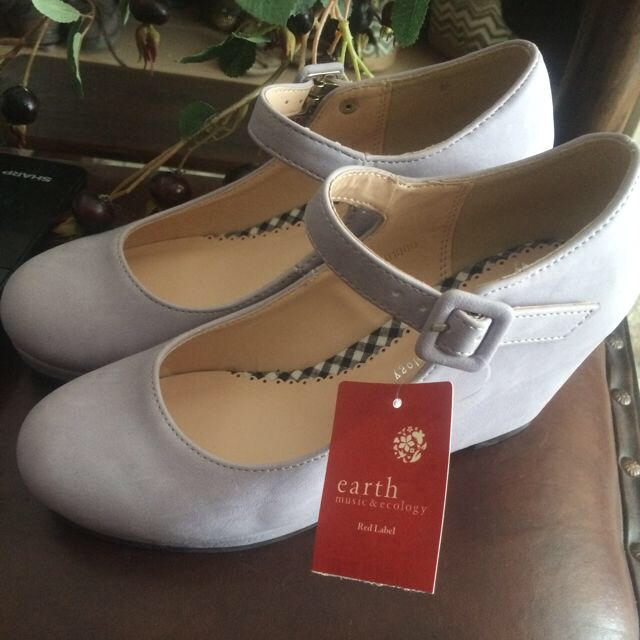 earth music & ecology(アースミュージックアンドエコロジー)のアースベビーパープルパンプス新品未使用 レディースの靴/シューズ(ハイヒール/パンプス)の商品写真