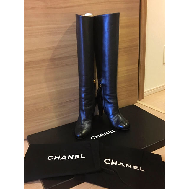 CHANEL(シャネル)の美品シャネルブーツ 36 レディースの靴/シューズ(ブーツ)の商品写真