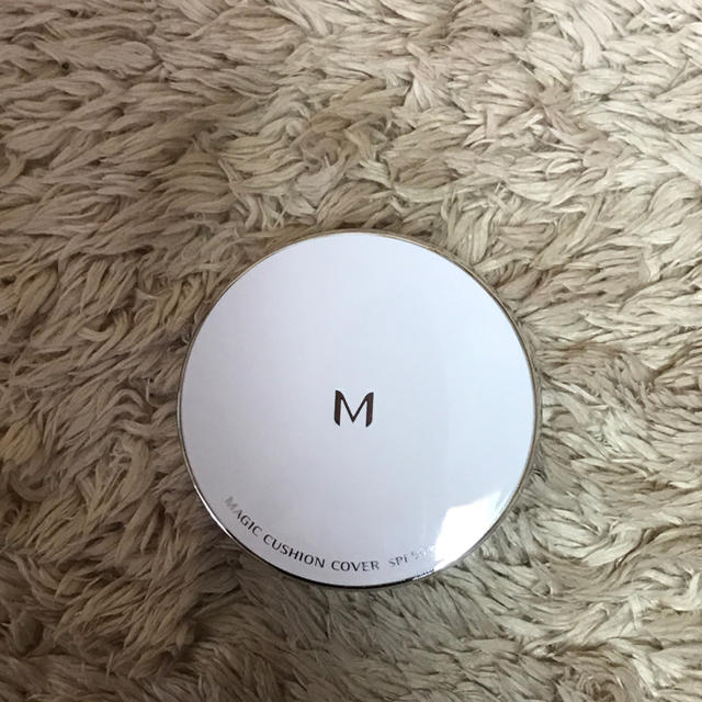 MISSHA(ミシャ)のMissha Magic Cushion Coverほぼ未使用&パフ コスメ/美容のベースメイク/化粧品(ファンデーション)の商品写真