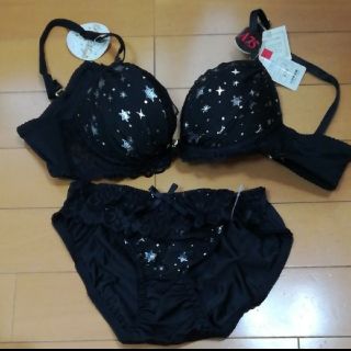 新品タグつき☆下着　ブラジャー&パンツ上下セット(ブラ&ショーツセット)