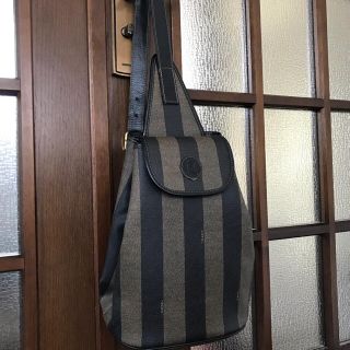 フェンディ(FENDI)のフェンディ☆ワンショルダー リュックサック ペカン柄(リュック/バックパック)