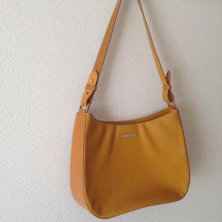 バーバリー(BURBERRY)の中古🎀イエローキャメル👜ハンドバッグ(ハンドバッグ)