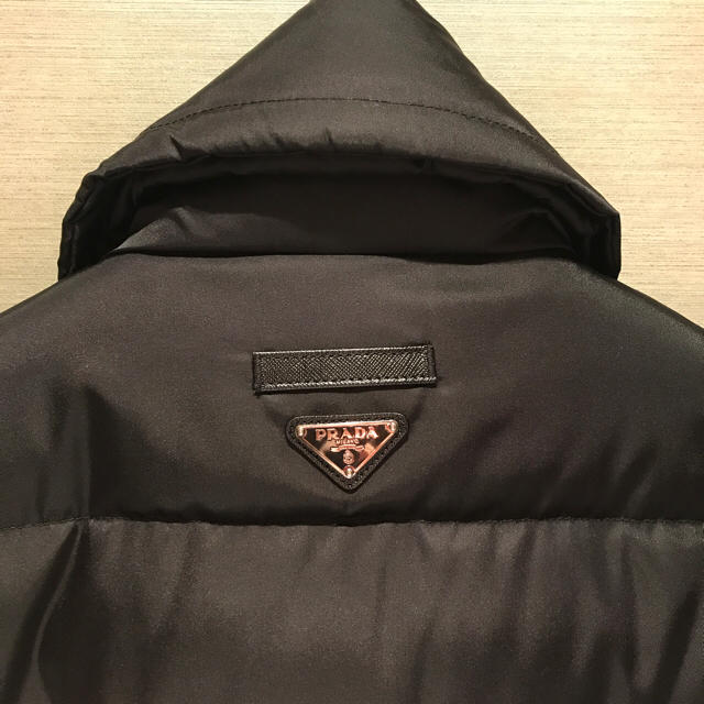 PRADA(プラダ)のkosmons様専用 プラダ♡ダウンジャケット正規品 レディースのジャケット/アウター(ダウンジャケット)の商品写真