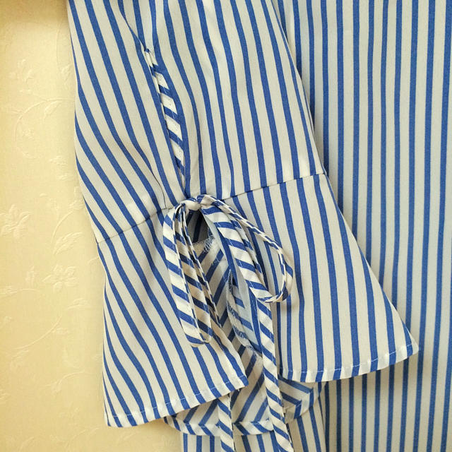 Rirandture(リランドチュール)の5部袖リボンゆるシャツ レディースのトップス(シャツ/ブラウス(半袖/袖なし))の商品写真