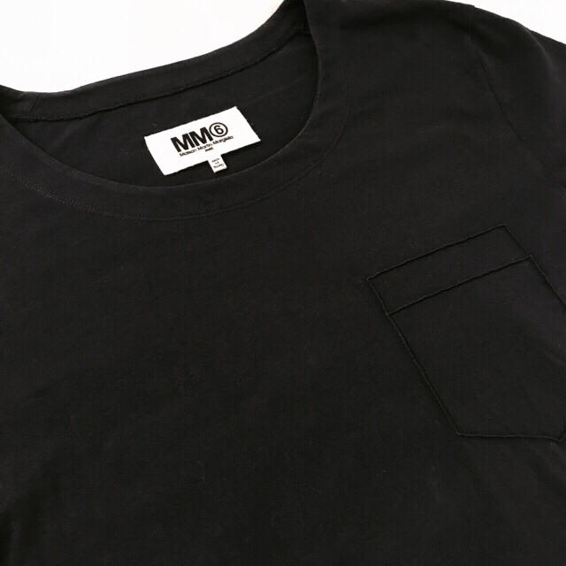 MM6(エムエムシックス)の【MM6 Maison Margiela】飾りポケットTシャツ（Mサイズ、黒） レディースのトップス(Tシャツ(半袖/袖なし))の商品写真