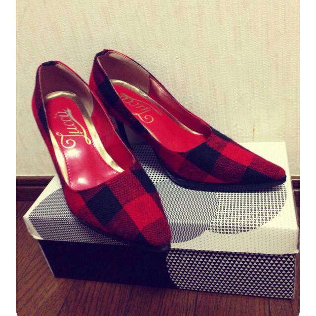 美品♡ポインテッドトゥヒール 赤チェック レディースの靴/シューズ(ハイヒール/パンプス)の商品写真