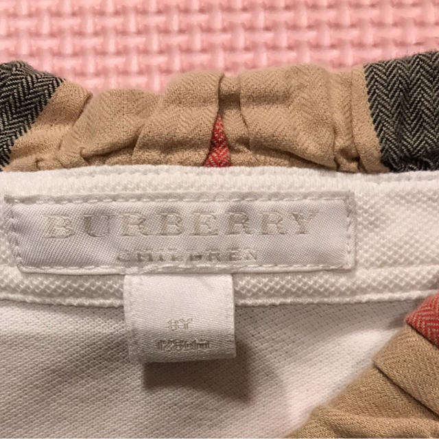 BURBERRY(バーバリー)のバーバリーのポロシャツ キッズ/ベビー/マタニティのキッズ服女の子用(90cm~)(Tシャツ/カットソー)の商品写真