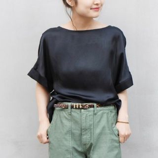 スピックアンドスパン(Spick & Span)のSPICK&SPAN☆17AW☆レーヨンサテンブラウス(シャツ/ブラウス(半袖/袖なし))