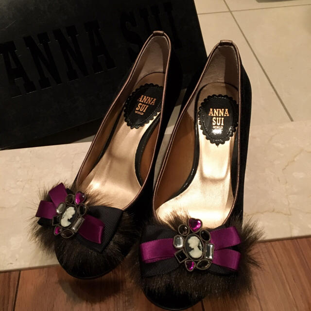 新品未使用♥ANNA SUI カメオ おリボン ビジュー ファー パンプス