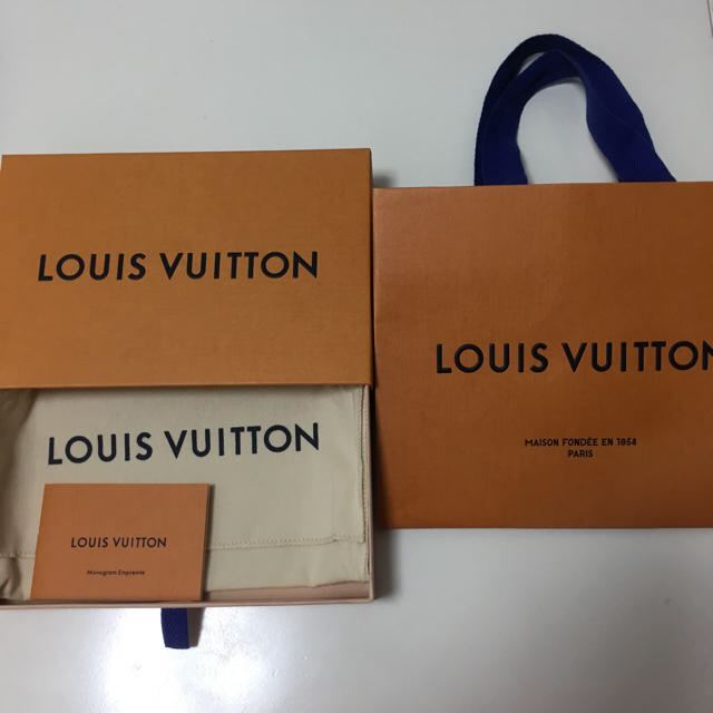 LOUIS VUITTON(ルイヴィトン)のマリュー's様専用【新品】LOUIS VUITTON ルイ ヴィトン長財布 レディースのファッション小物(財布)の商品写真