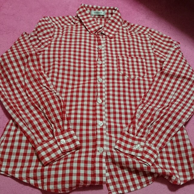 SPINNS(スピンズ)のまとめ買いお得スピンズの赤チェックシャツ レディースのトップス(シャツ/ブラウス(長袖/七分))の商品写真