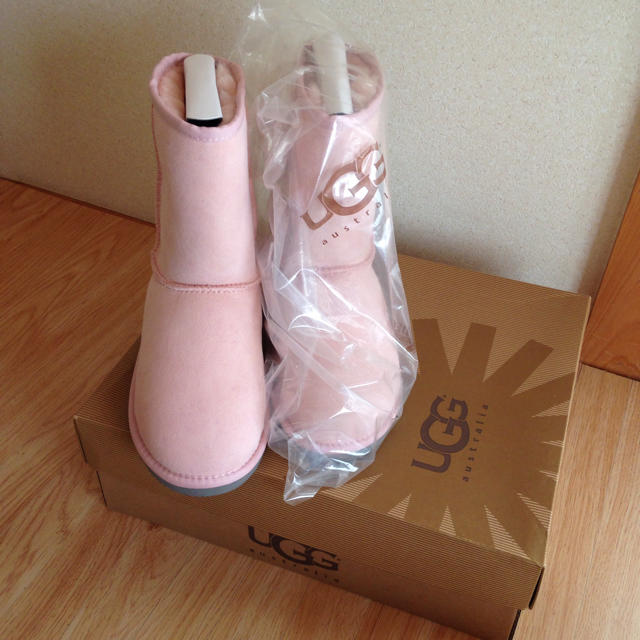 UGG(アグ)のUGG♡新品♡最終お値下げ‼️ レディースの靴/シューズ(ブーツ)の商品写真