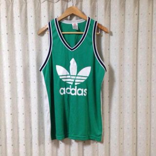 アディダス(adidas)のadidasでかロゴタンクトップ♡(Tシャツ(半袖/袖なし))