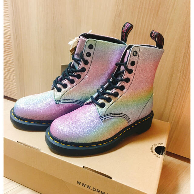 Dr.Martens(ドクターマーチン)のりりり様専用☆ドクターマーチン☆パスカルグリッター☆新品タグ付き レディースの靴/シューズ(ブーツ)の商品写真