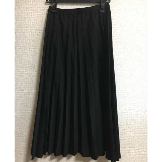 人気新品 UNIQLO 黒 プリーツスカート superior-quality.ru:443