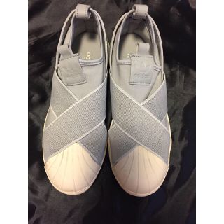 アディダス(adidas)の美品 adidas スーパースタースリッポン  グレー(スリッポン/モカシン)