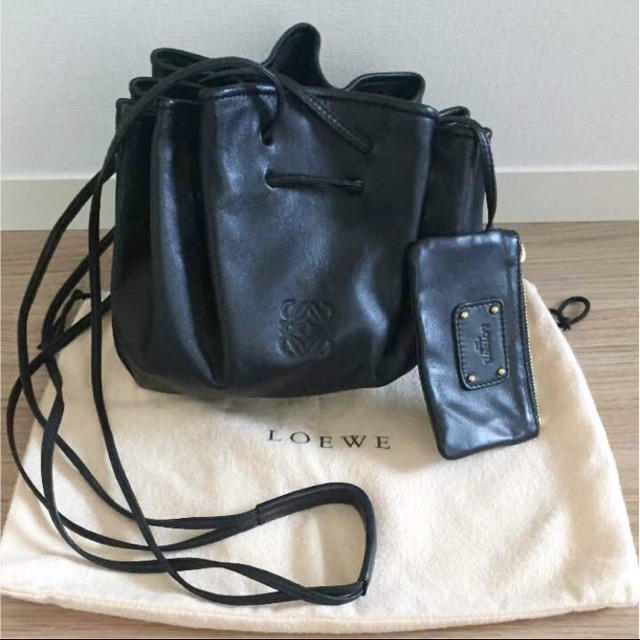 ☆LOEWE ナッパレザー 続い ショルダーバッグ ☆LOEWE ナッパレザー 続い ショルダーバッグ