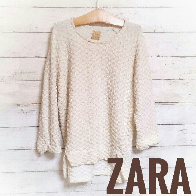 ZARA(ザラ)のZARA ほんのりラメ入りホワイトトップス レディースのトップス(カットソー(長袖/七分))の商品写真